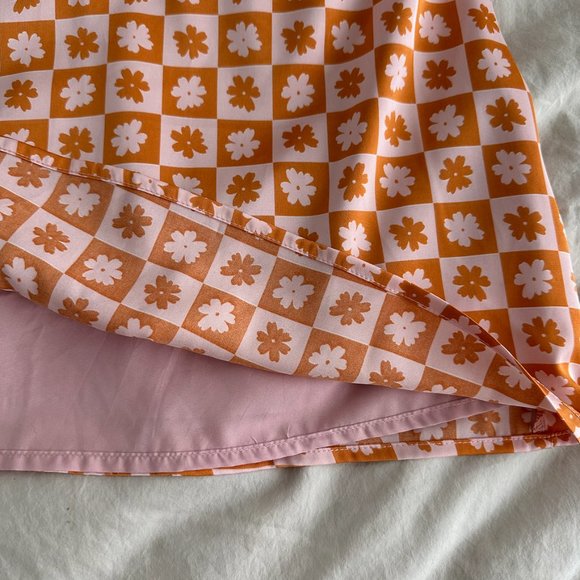 Silky Retro Floral Mini Skirt - Picture 5 of 6